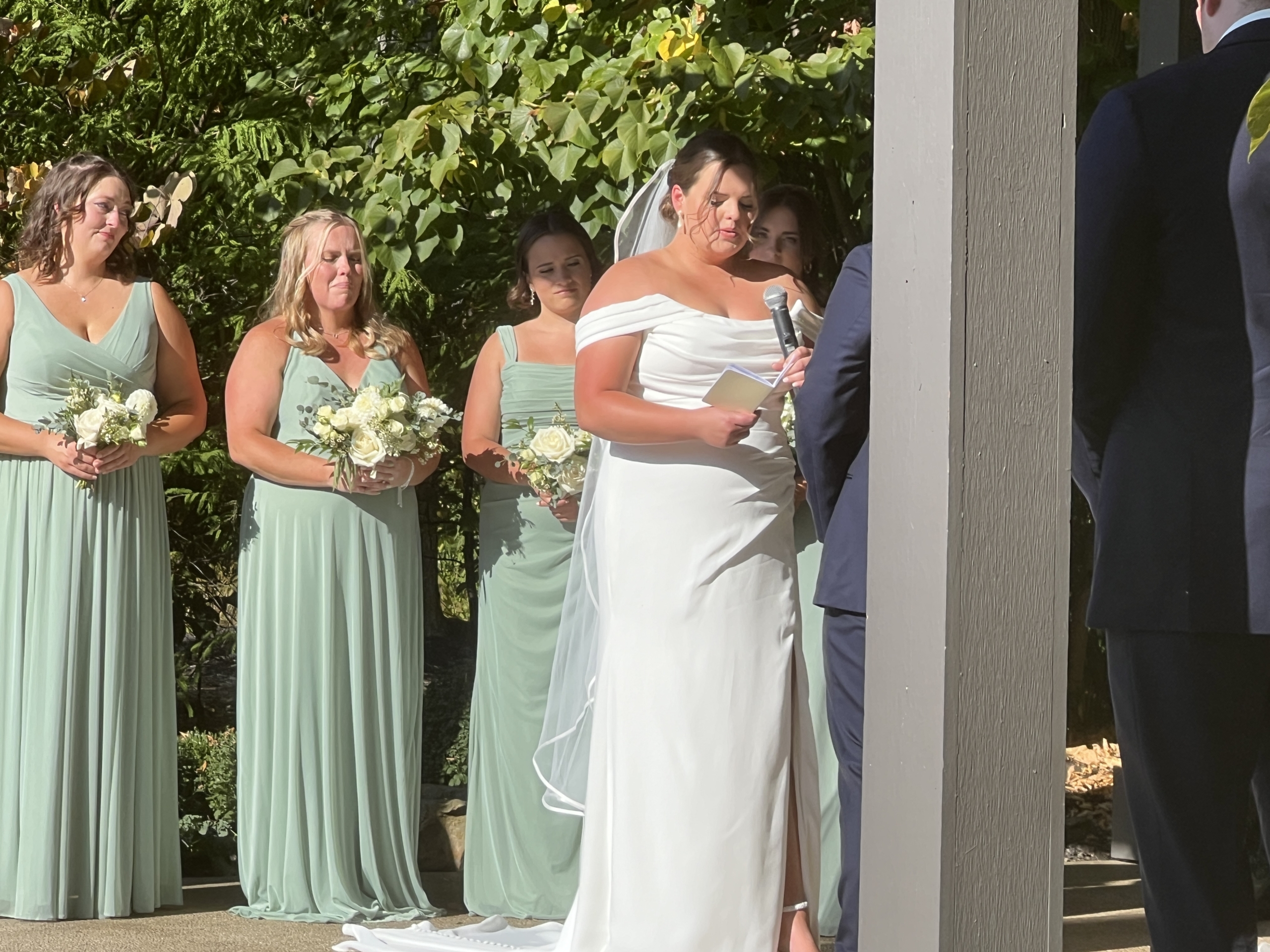 Barn at Bay Horse Ceremony 2